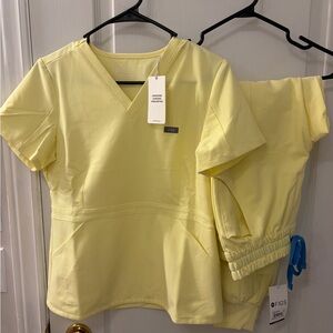 🎀Figs🎀 sunlight scrubs kit